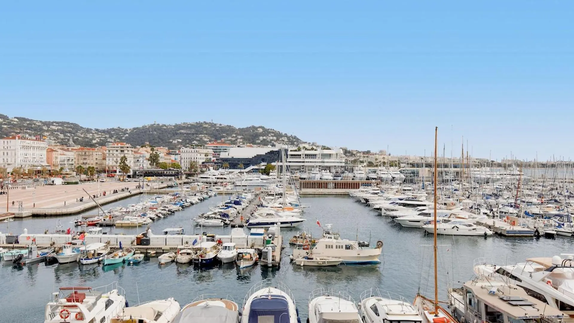 Apartamento Modern 2 Bedroom Overlooking Cannes Old Port Francia